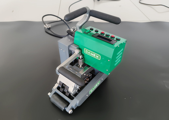 এইচডিপিই জিওমেমব্রেন হট উইজ মেশিন 220V 2400W 1.0-4.0mm পিপি পুকুর লিনার